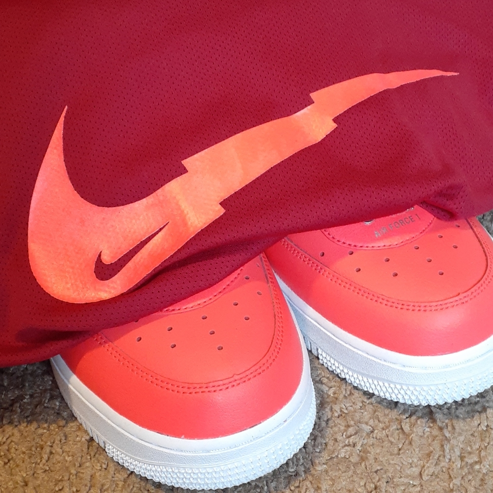 Nike t shirt Never worn. Perfect 4 summer